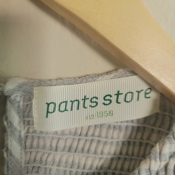 Pants Store, Smocked Cropped Top, Blue/Grey and Ivory/Cream, Size Small - Picture 3 of 4